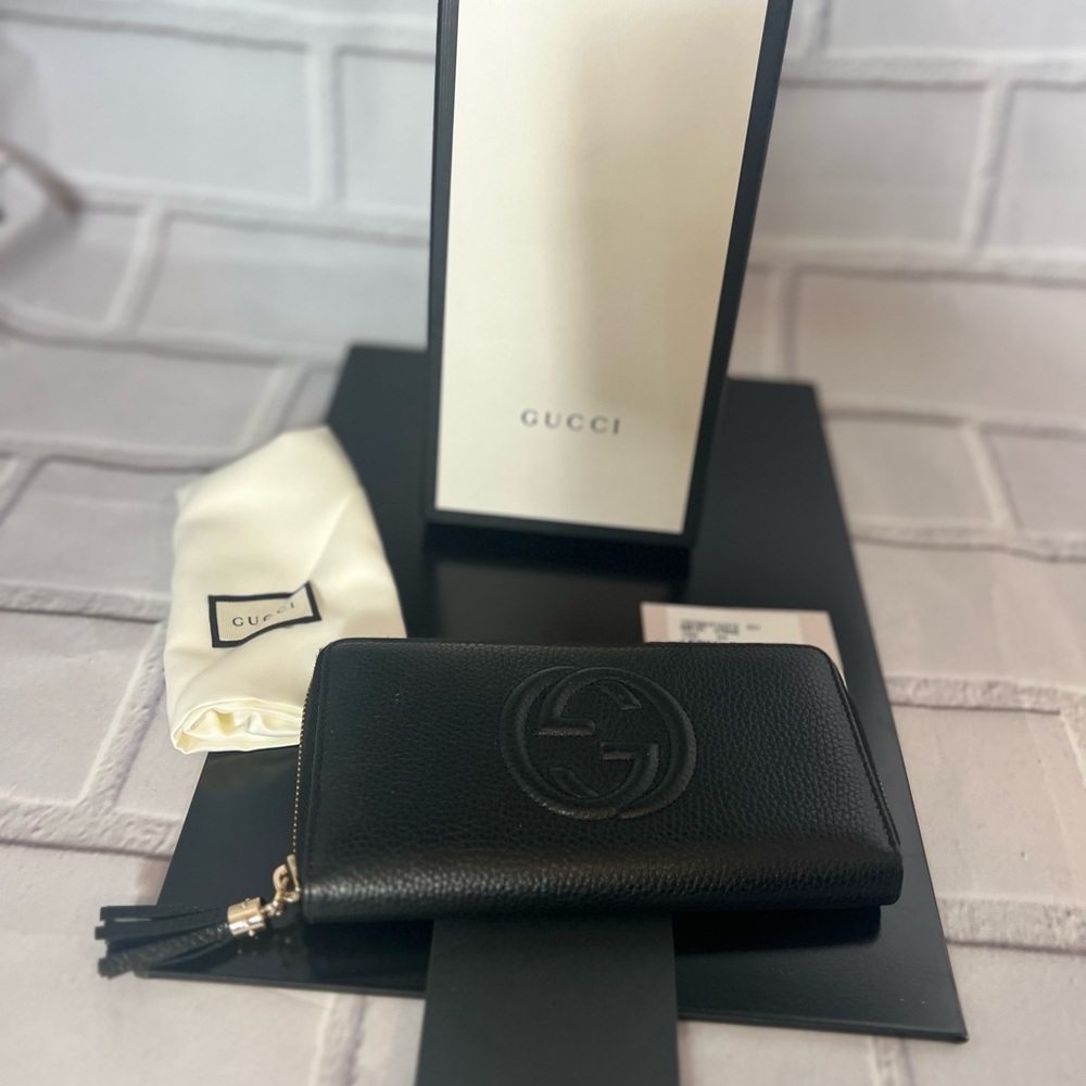 Gucci Black Leather soho wallet